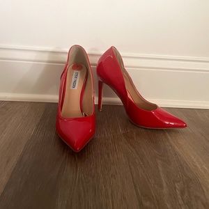 Steve Madden Red Patent Leather Pointed Toe Pumps